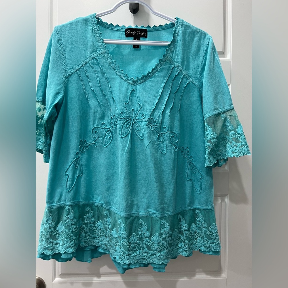 Getty Zueger Brand Turquoise Embroidered Women's Top from Peru.